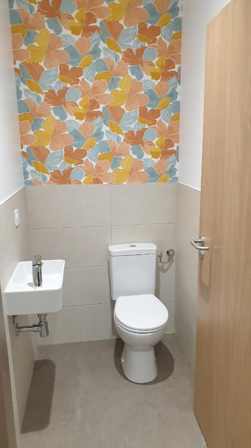 Bloom Hostel Bar & Garden بوردو المظهر الخارجي الصورة