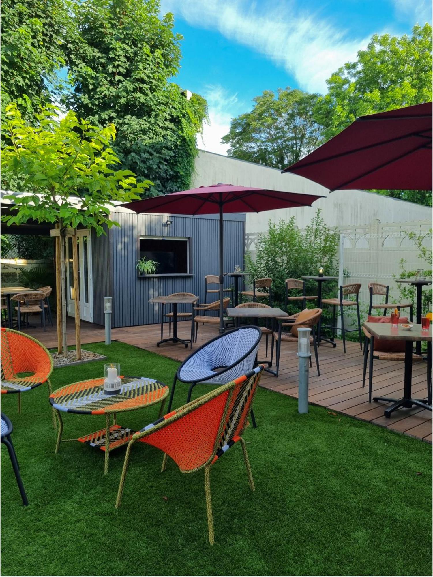 Bloom Hostel Bar & Garden بوردو المظهر الخارجي الصورة