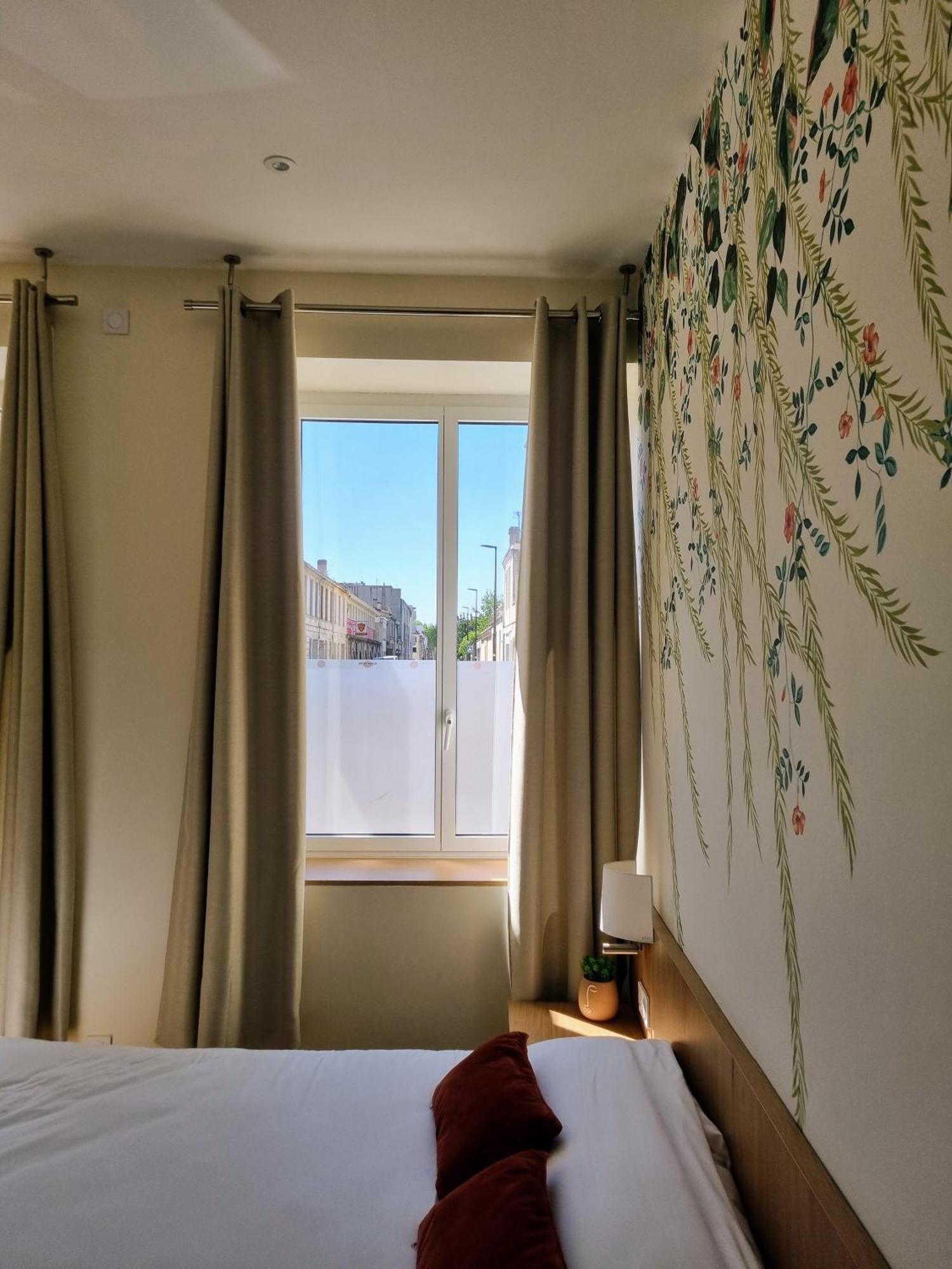 Bloom Hostel Bar & Garden بوردو المظهر الخارجي الصورة